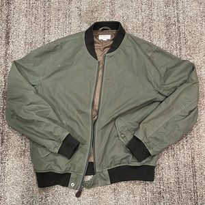 Men’s green bomber jacket